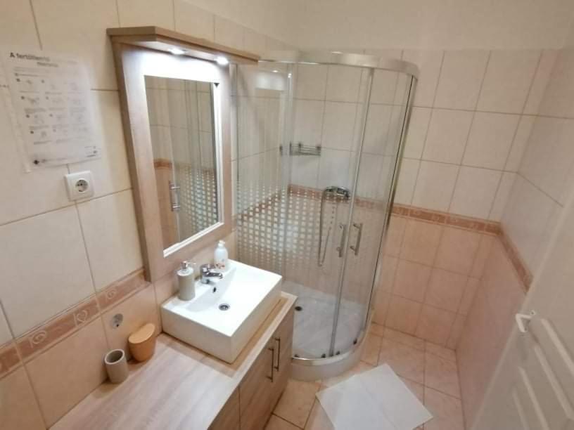 Zoeld Beka Apartmanok Koelcsey I Хайдусобосло Экстерьер фото